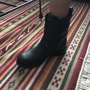 clarks swansea tobin